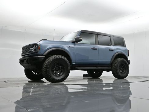 Used 2024 Ford Bronco Badlands image 54