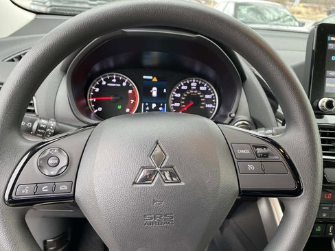 Used 2024 Mitsubishi Eclipse Cross Black Edition image 17