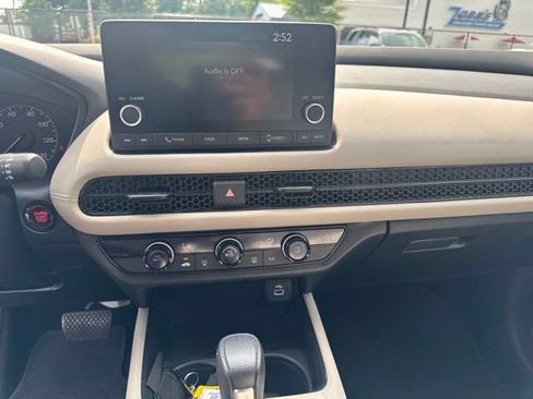 Used 2023 Honda HR-V LX image 16