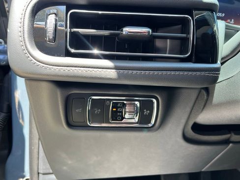 Used 2026 Lincoln Aviator AWD image 40