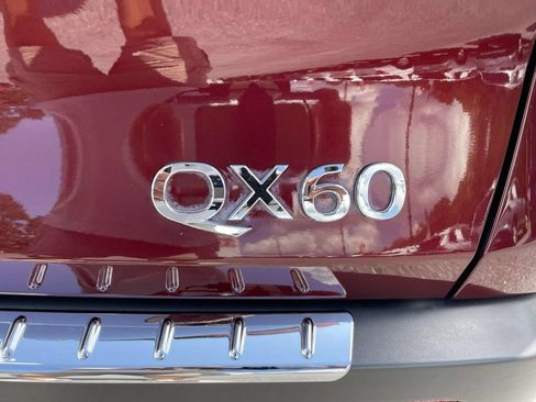 Used 2023 INFINITI QX60 Sensory w/ Vision Package AWD/4WD image 8