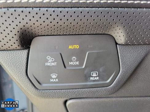 Used 2024 Volkswagen Atlas Cross Sport SEL R-Line AWD/4WD image 24