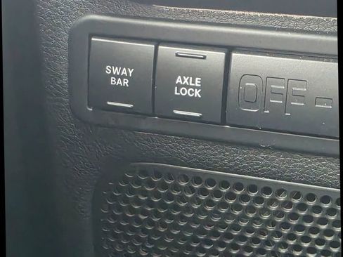 Used 2016 Jeep Wrangler Unlimited Rubicon AWD/4WD image 12