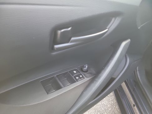 Certified 2023 Toyota Corolla LE image 17