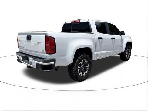 Used 2022 Chevrolet Colorado Z71 AWD/4WD image 3