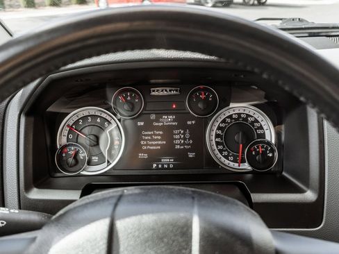 Used 2019 RAM 1500 Classic SLT w/ Black Appearance Group image 15