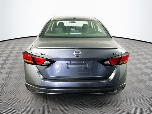 Used 2024 Nissan Altima 2.5 SV FWD image 9