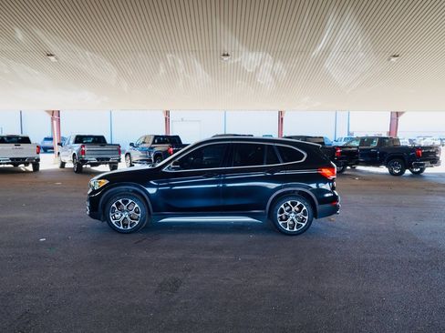 Used 2021 BMW X1 xDrive28i w/ Premium Package image 3