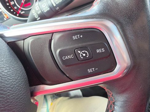 Used 2018 Jeep Wrangler Rubicon AWD/4WD image 35