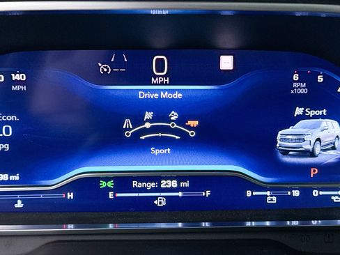 Used 2022 Chevrolet Tahoe Z71 w/ Luxury Package image 11