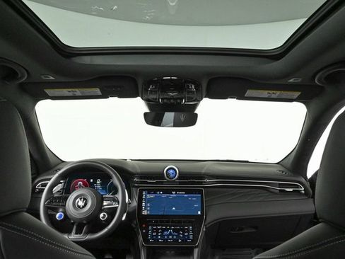 New 2025 Maserati Grecale Folgore image 19