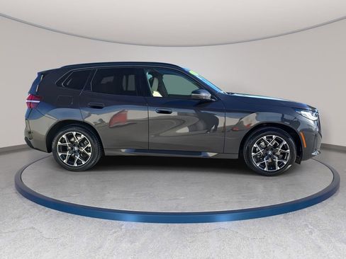 Used 2025 BMW X3 xDrive30i AWD/4WD image 5