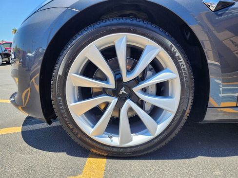 Used 2018 Tesla Model 3 Long Range RWD image 13