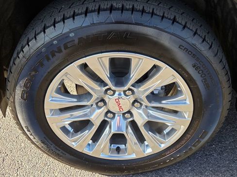 Used 2025 GMC Yukon Denali AWD/4WD image 13