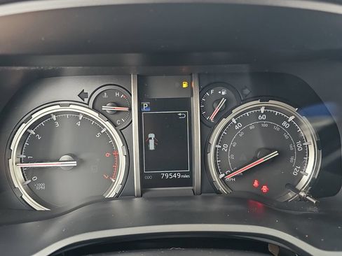 Used 2023 Toyota 4Runner TRD Off-Road AWD/4WD image 18