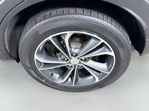 Used 2023 Buick Encore GX Select w/ Safety Package II AWD/4WD image 28