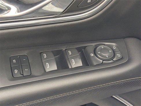 Certified 2023 GMC Yukon SLT image 9