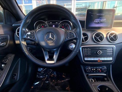 Used 2019 Mercedes-Benz GLA 250 4MATIC image 6