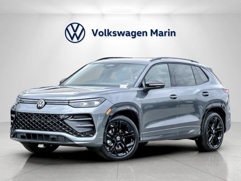 New 2026 Volkswagen Tiguan SE R-Line image 1