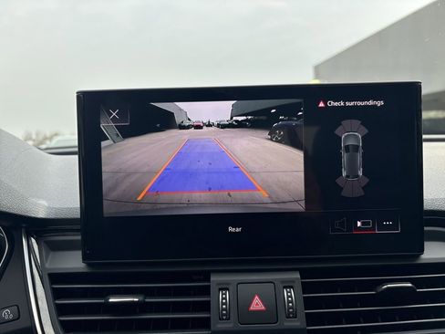 Used 2021 Audi Q5 2.0T Premium image 24