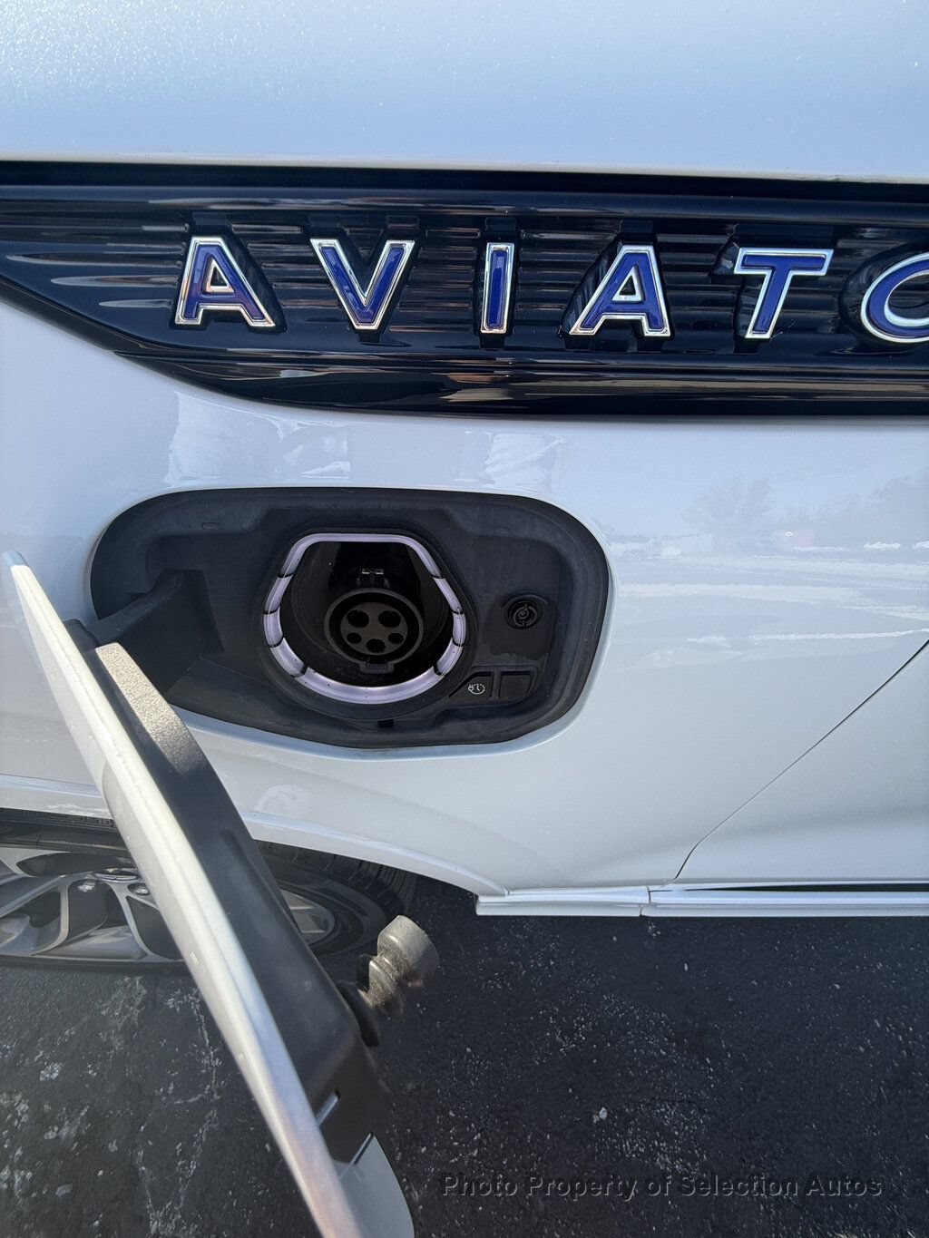 Used 2022 Lincoln Aviator Grand Touring w/ Equipment Group 301A AWD/4WD image 11