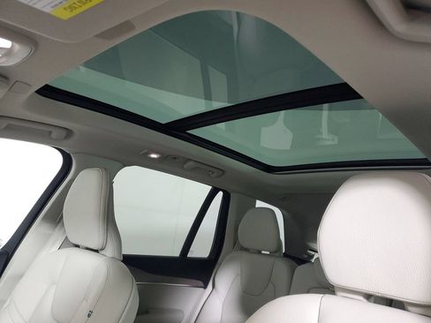 Certified 2023 Volvo XC90 B5 Plus w/ Protection Package Premier AWD/4WD image 24