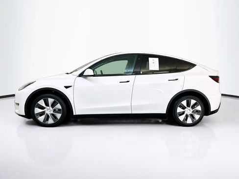 Used 2023 Tesla Model Y Long Range AWD/4WD image 4