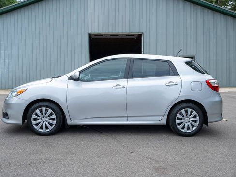 Used 2012 Toyota Matrix L w/ L Sport Pkg FWD image 6