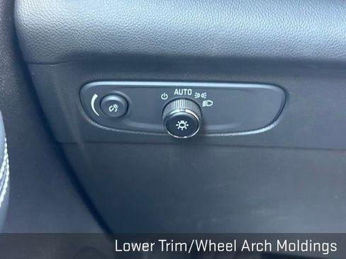 Used 2023 Buick Envision Essence w/ Sport Touring Package FWD image 37
