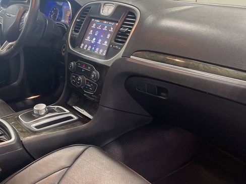 Used 2017 Chrysler 300 C image 47