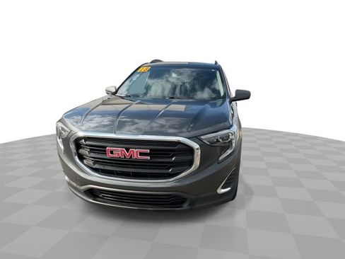 Used 2018 GMC Terrain SLE w/ Driver Convenience Package image 3