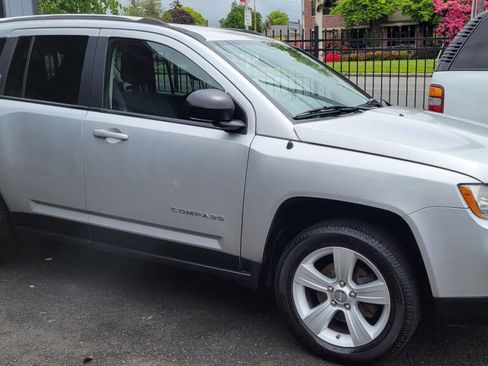 Used 2012 Jeep Compass Sport image 1
