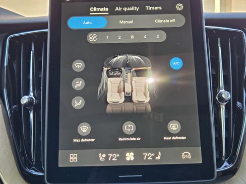 New 2026 Volvo XC60 T8 Plus w/ Protection Package Premier image 21