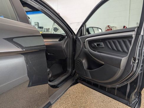 Used 2014 Ford Taurus SEL w/ Equipment Group 201A AWD/4WD image 17