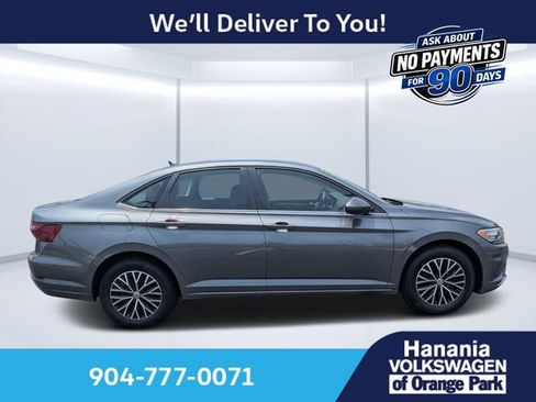Certified 2021 Volkswagen Jetta FWD image 2