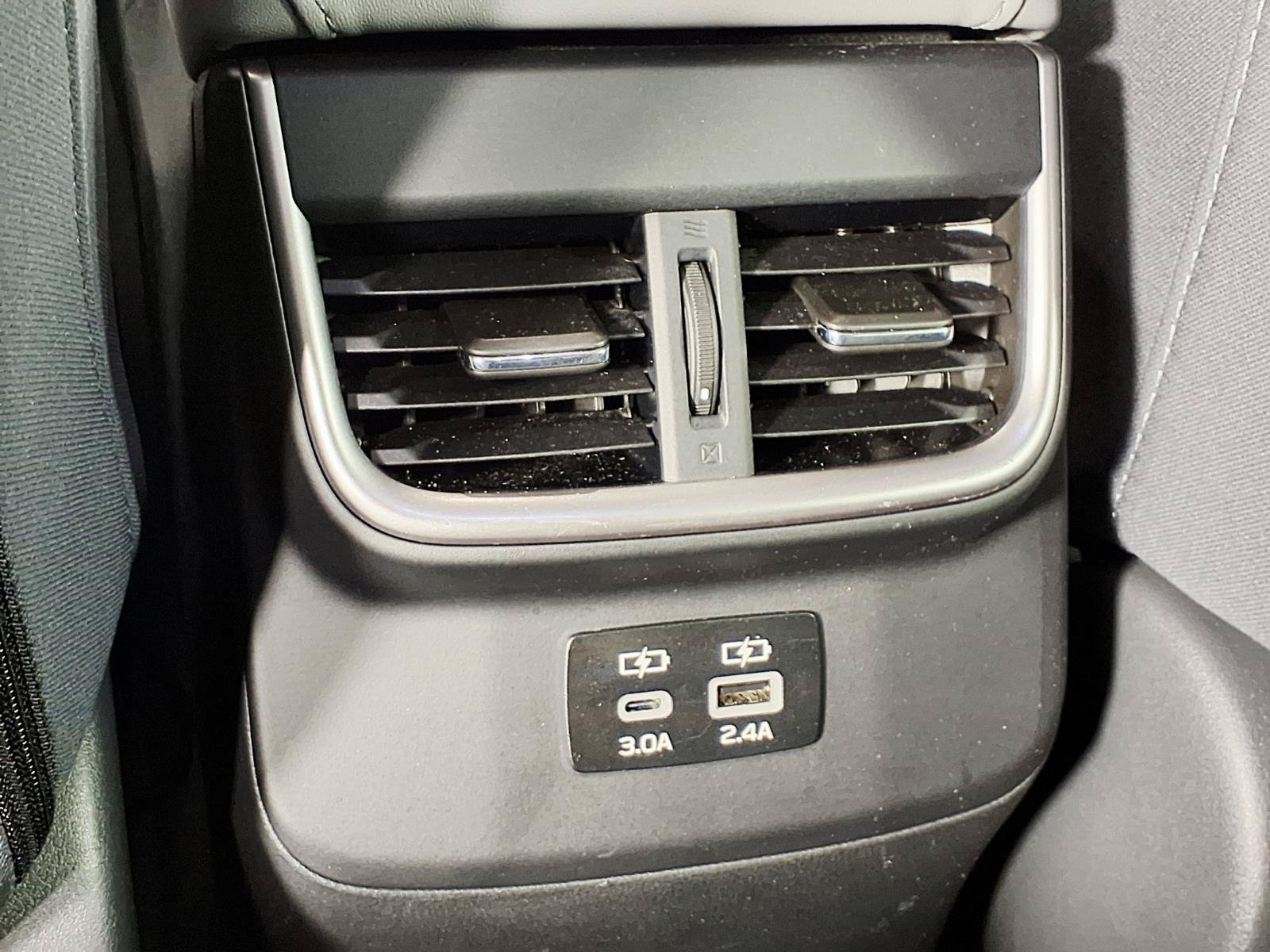 Used 2025 Subaru Outback Premium w/ Popular Package #1A AWD/4WD image 12