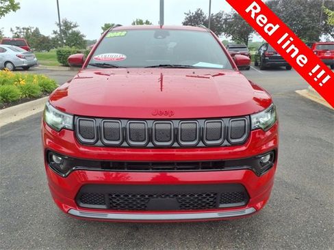 Certified 2022 Jeep Compass Limited image 2