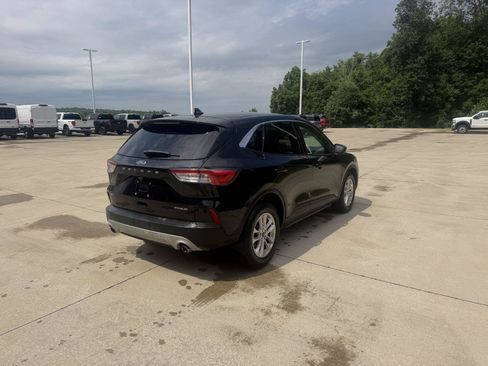 Used 2022 Ford Escape SE w/ Cold Weather Package FWD image 6