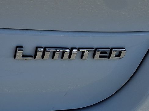 Used 2023 Jeep Grand Cherokee L Limited w/ MOPAR Finishing Package AWD/4WD image 33