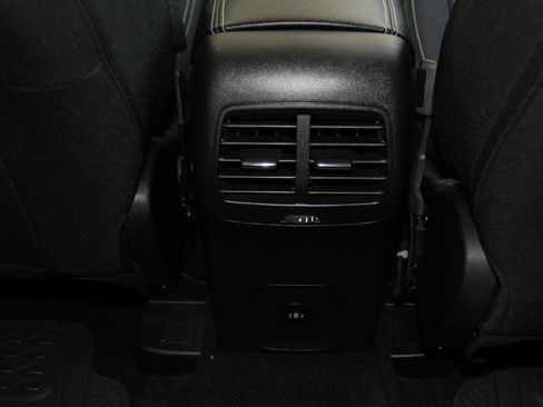 Used 2025 Ford Escape Active AWD/4WD image 20