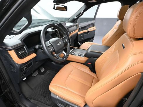 Used 2024 Ford Expedition Platinum image 24
