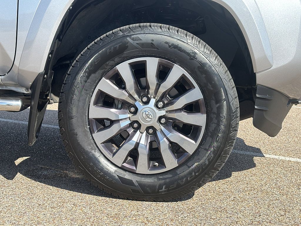 Used 2020 Toyota Tacoma Limited RWD image 10