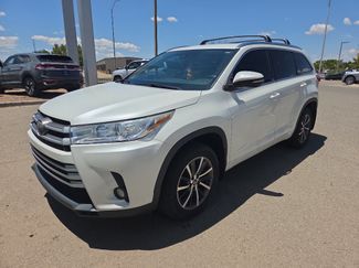 Used 2018 Toyota Highlander XLE FWD video 1