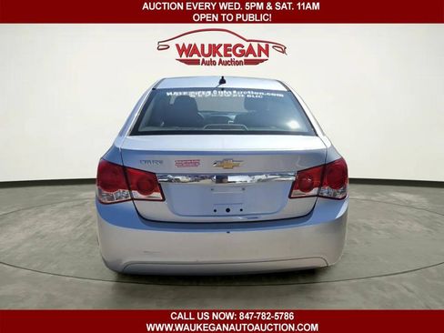 Used 2013 Chevrolet Cruze LS FWD image 5