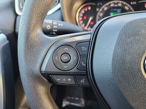 Used 2025 Toyota RAV4 XLE image 15