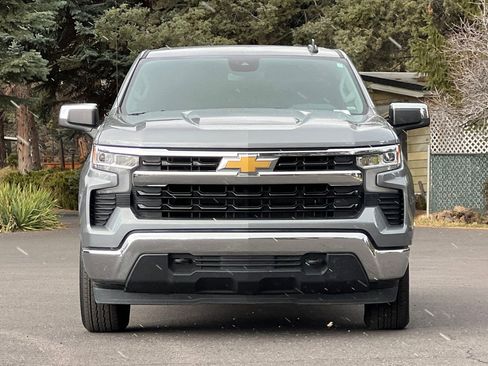 Used 2025 Chevrolet Silverado 1500 LT image 9