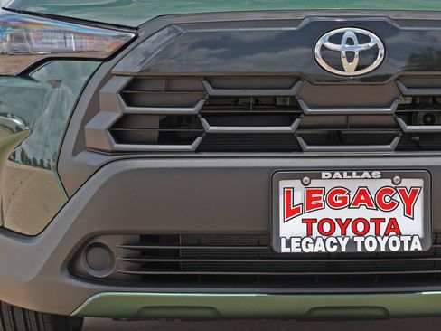 New 2026 Toyota Corolla Cross LE FWD image 9