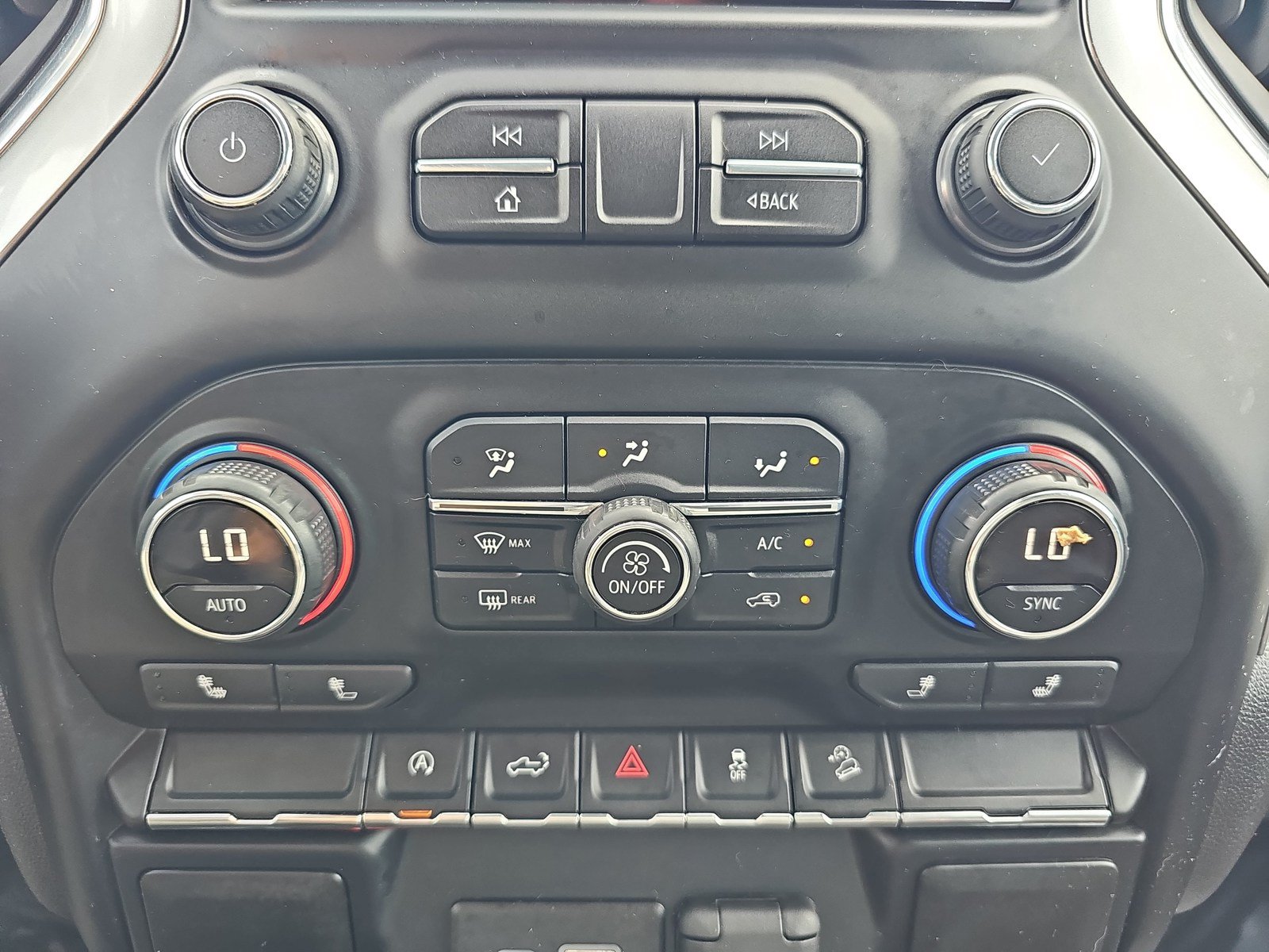 Used 2020 Chevrolet Silverado 1500 LT w/ All-Star Edition AWD/4WD image 21