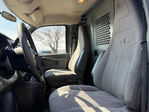 Used 2016 Chevrolet Express 2500 2500 3dr Cargo Van image 11