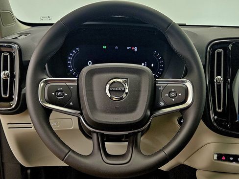 New 2026 Volvo XC40 B5 Plus w/ Protection Package Premier image 44